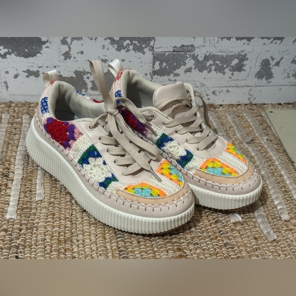 Crochet platform fashion sneakers. - Picture 5 of 14